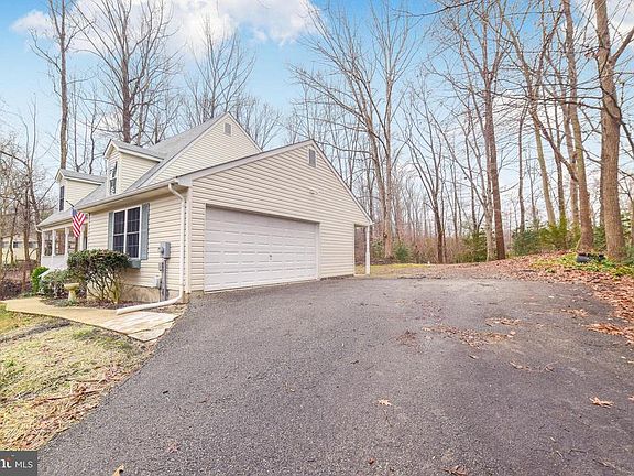 2nd image of 39861 Cathy Cir
