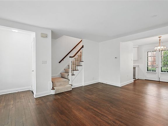 5th image of 446 Olympia Rd