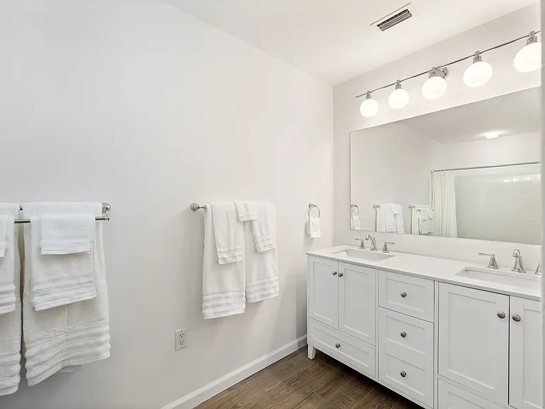 5045 Harmony Cir #102 — Photo 29