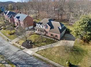 207 Drake Cir, Cranberry Township, PA 16066