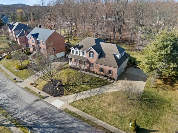 207 Drake Cir, Cranberry Township, PA 16066