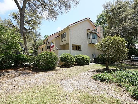 2nd image of 83 Marina Cove Dr