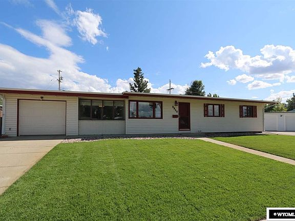 4th image of 2915 Fleetwood Pl