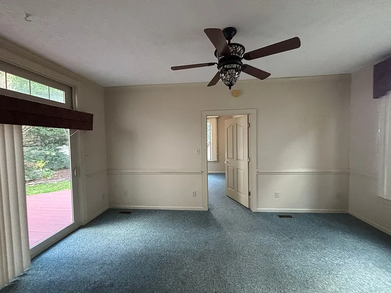 112 Jesse St — Photo 38
