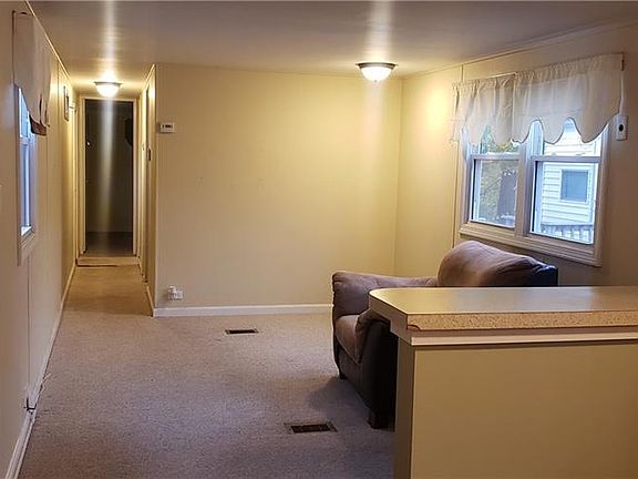 3rd image of 443 Dyer Ave Trlr 20
