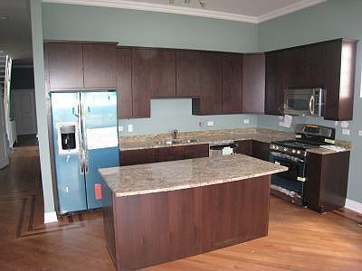 3rd image of 3923 N Ashland Ave APT 3