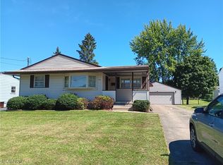 631 Gary Dr, Hubbard, OH