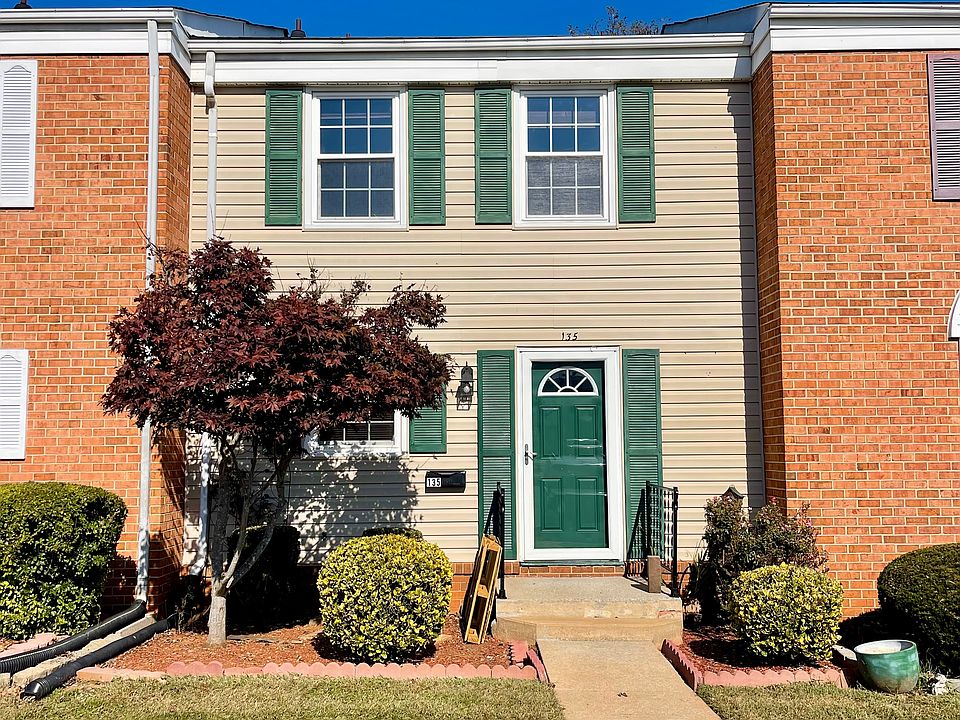 1st image of 135 Southampton Dr