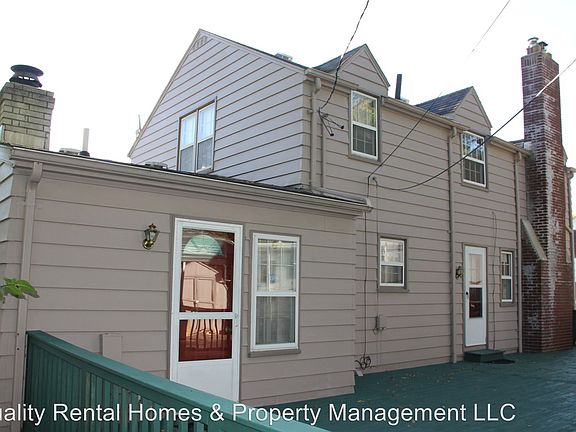 3rd image of 3737 Brentwood Dr