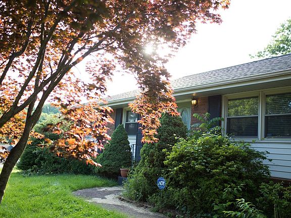 2nd image of 1117 Craigmont Dr