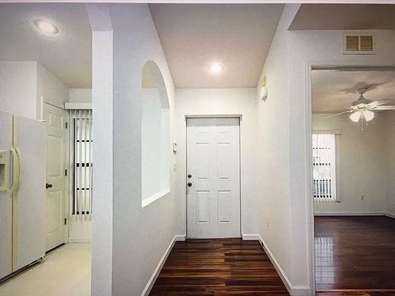 4th image of 575 Margie Dr