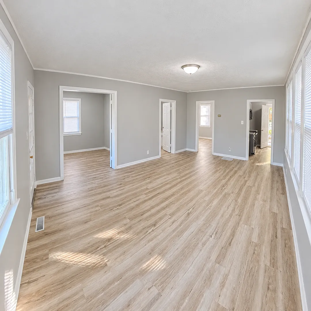 Charming Renovated 2-Bedroom Home in Hickman with Fully Fenced Yard — Photo 3