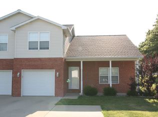 205 Walnut St, Bartelso, IL 62218