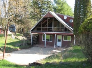 6897 2nd Ave, Almond, WI 54909