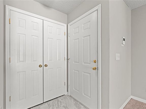 5th image of 722 Scholastic Ct