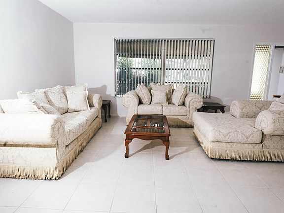 4th image of 4941 NW 55th Street