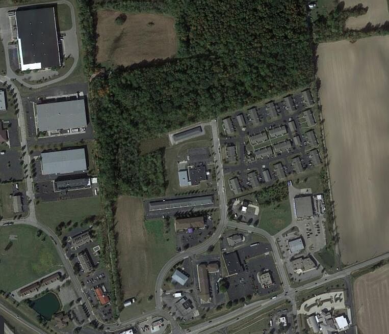 1st image of 16428 Square Dr