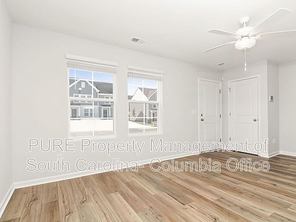 2nd image of 1052 Astoria Dr