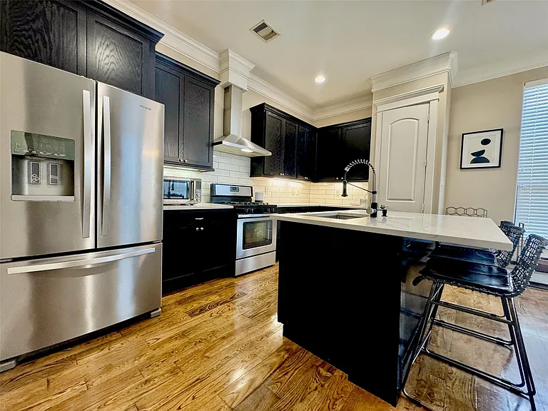 1206 W 14th St — Photo 23