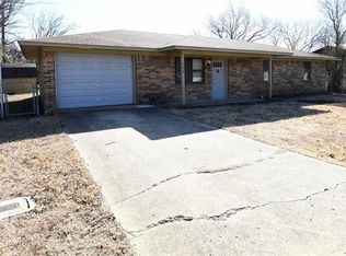 130 Southside Dr, Sanger, TX 76266