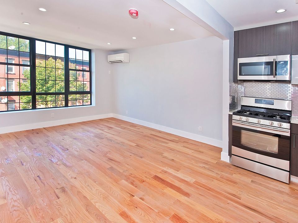 1st image of 670 Halsey St #3R