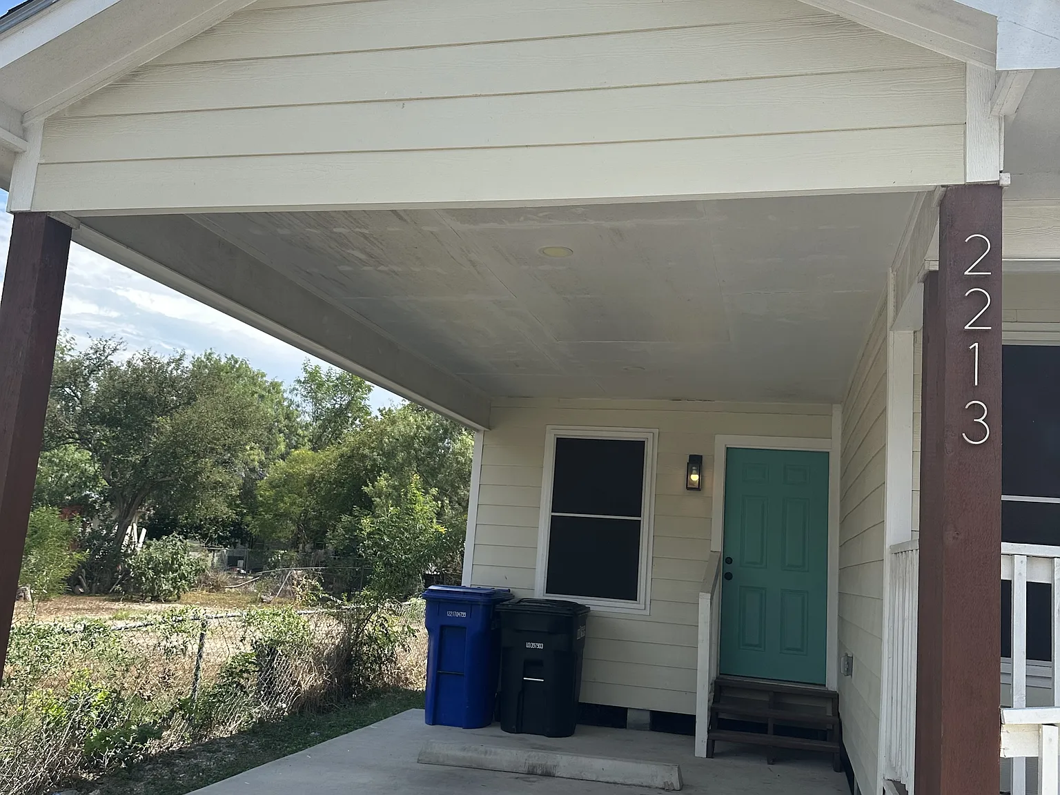 2213 Diaz Avenue - 1 — Photo 2