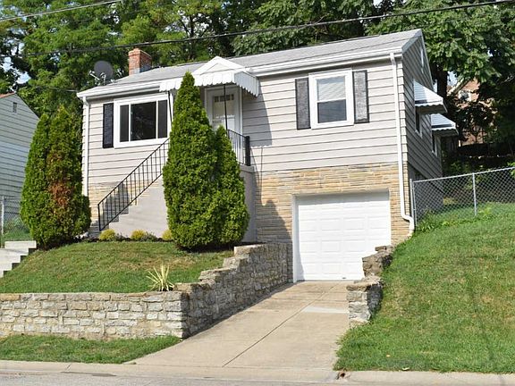 2nd image of 3949 Avilla Pl