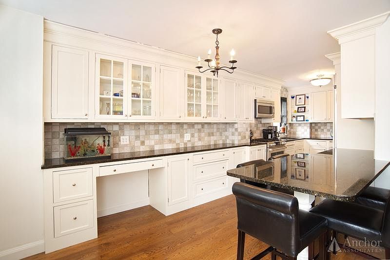 1st image of 1010 3rd Ave #8N
