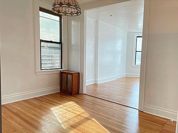 4th image of 82 Crescent Pl Floor 2