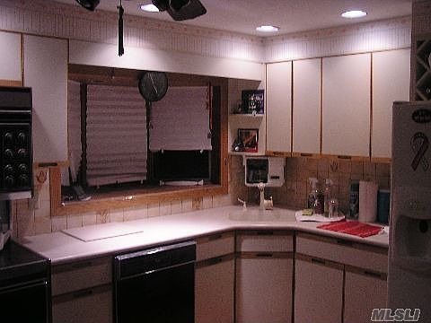 Oversized Kitchen