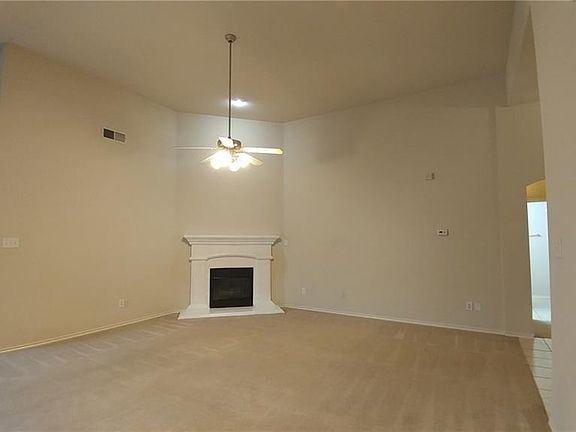 5th image of 2120 Carlotta Dr
