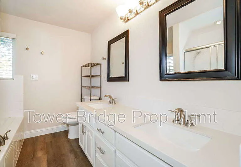 737 Cresta Ct — Photo 12