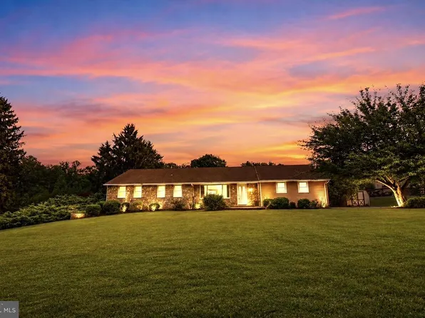 6 Patricia Ln, Glen Mills, PA 19342