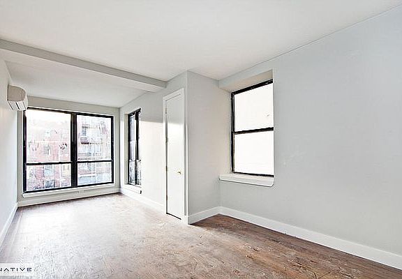 3rd image of 489 Washington Ave APT 4D