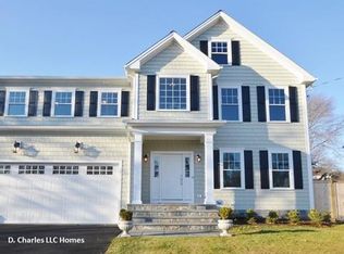 223 Wormwood Rd, Fairfield, CT 06824