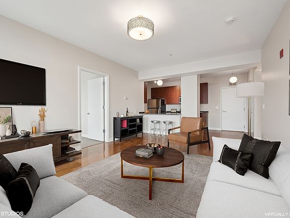 5th image of 565 W Quincy St Unit 1708