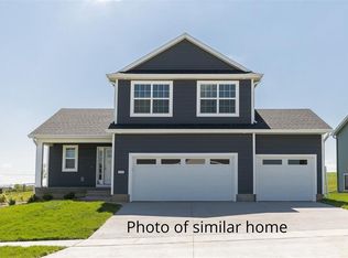 1828 Wycliffe Ct SW, Cedar Rapids, IA 52404