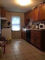 4th image of 913 New Hampshire St
