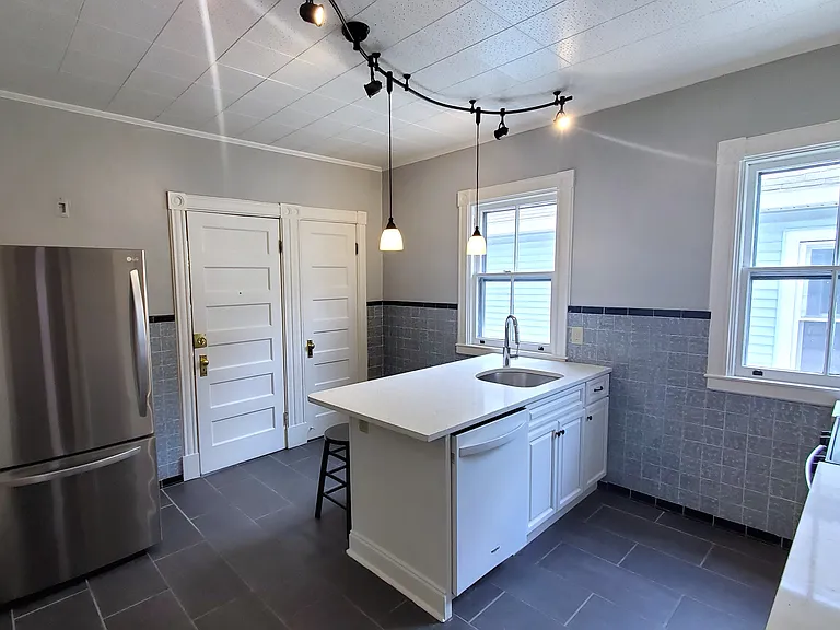 449 Hamilton St #2 — Photo 2