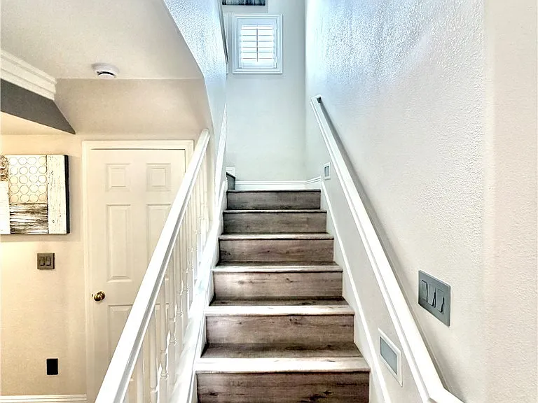 10087 Yellow Canary Ave — Photo 17