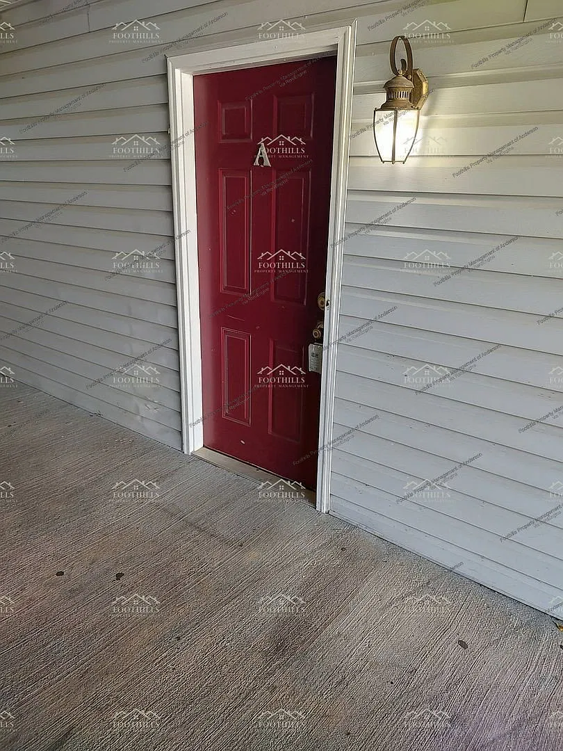 1 bed, 1.0 bath, 700 sqft, $725 — Photo 2