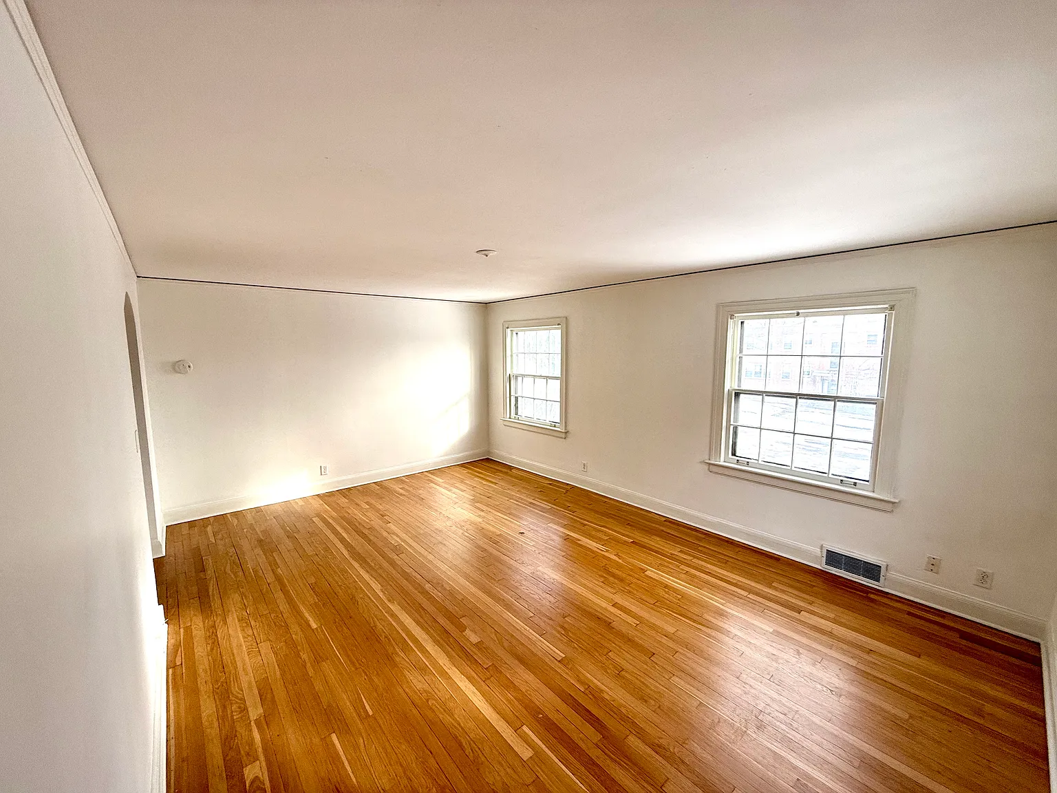 2 bed, 1091 sqft, $1,650 — Photo 4