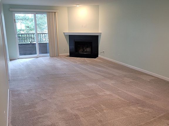 3rd image of 724 Kirkland Cir APT C201