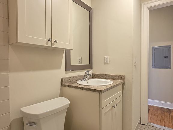5th image of 1114 Pine St APT 3
