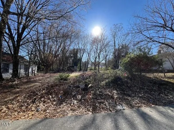 910 Gay St, Henderson, NC 27536