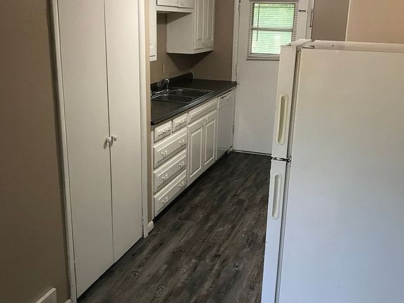 5th image of 310-314 E Lindsey St #310