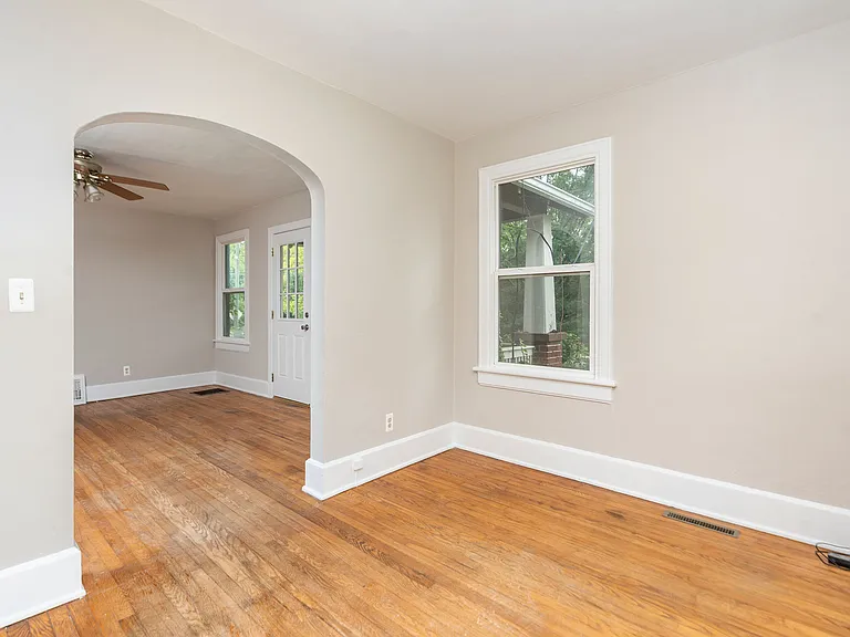 712 Middlebrook Ave — Photo 9
