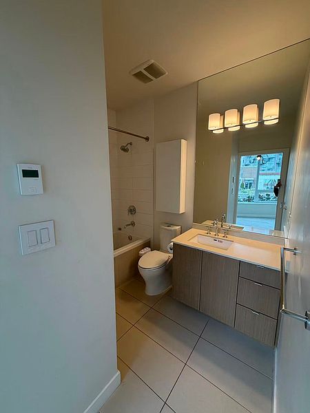 Vancouver Apartment for rent - 2 Bedrooms — photo 6