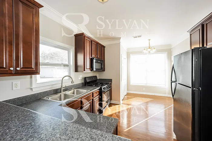 7840 The Lakes Dr — Photo 6