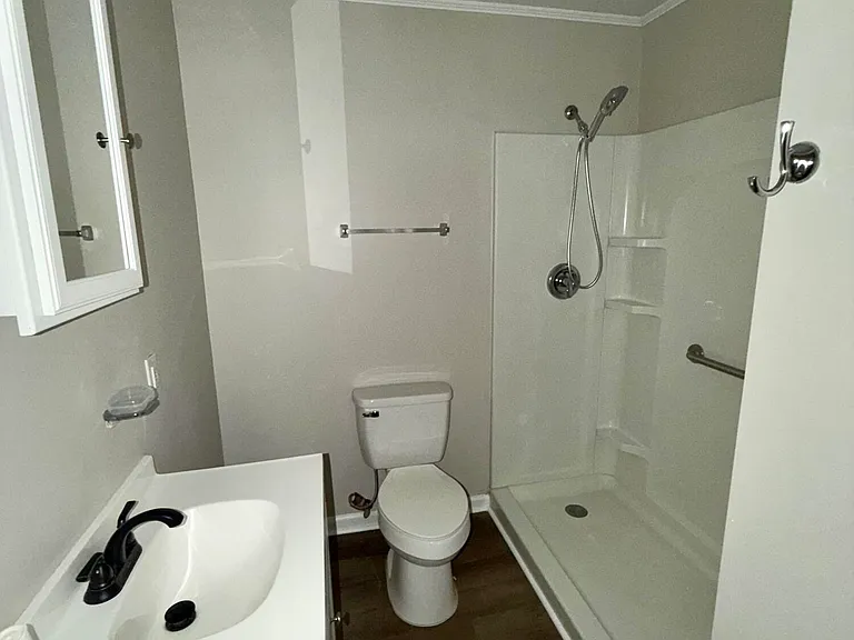 27 Vermont Ave — Photo 21